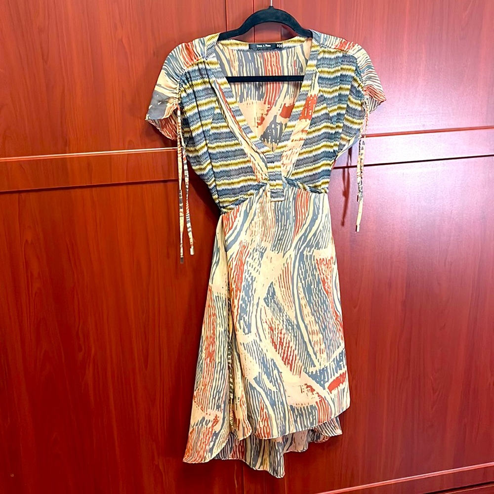 Stunning Flowy dress by Doe & Rae - Medium